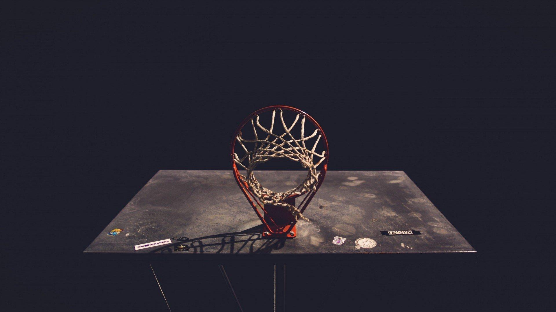 官方澳客网|风水轮转？内线支柱脚踝旧伤再成隐患，球队季后赛征程蒙阴影